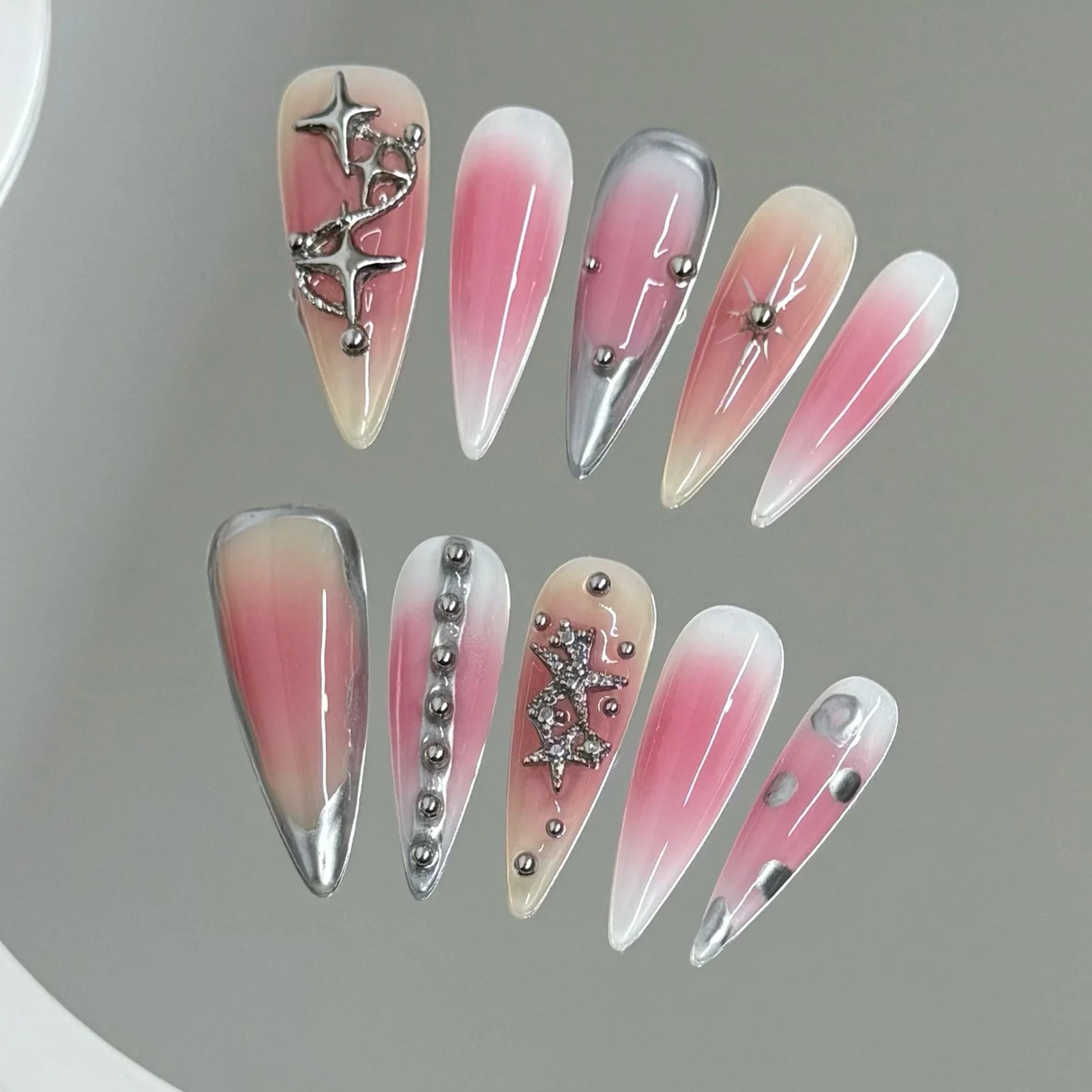 10pcs Cool Silver Cat's Eyes Long Pointed Press On Nails 3D Magic Mirror Powder Handmade False Nails Metal Star Decor Fake Nails